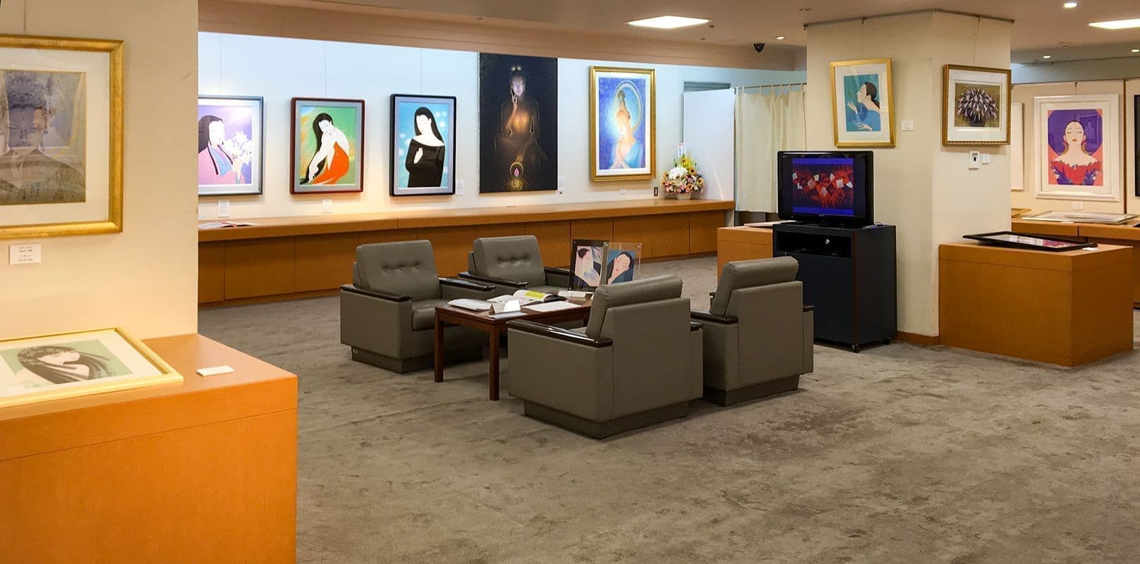 鶴田一郎回顧展 ―美人画40周年記念 MUSE―