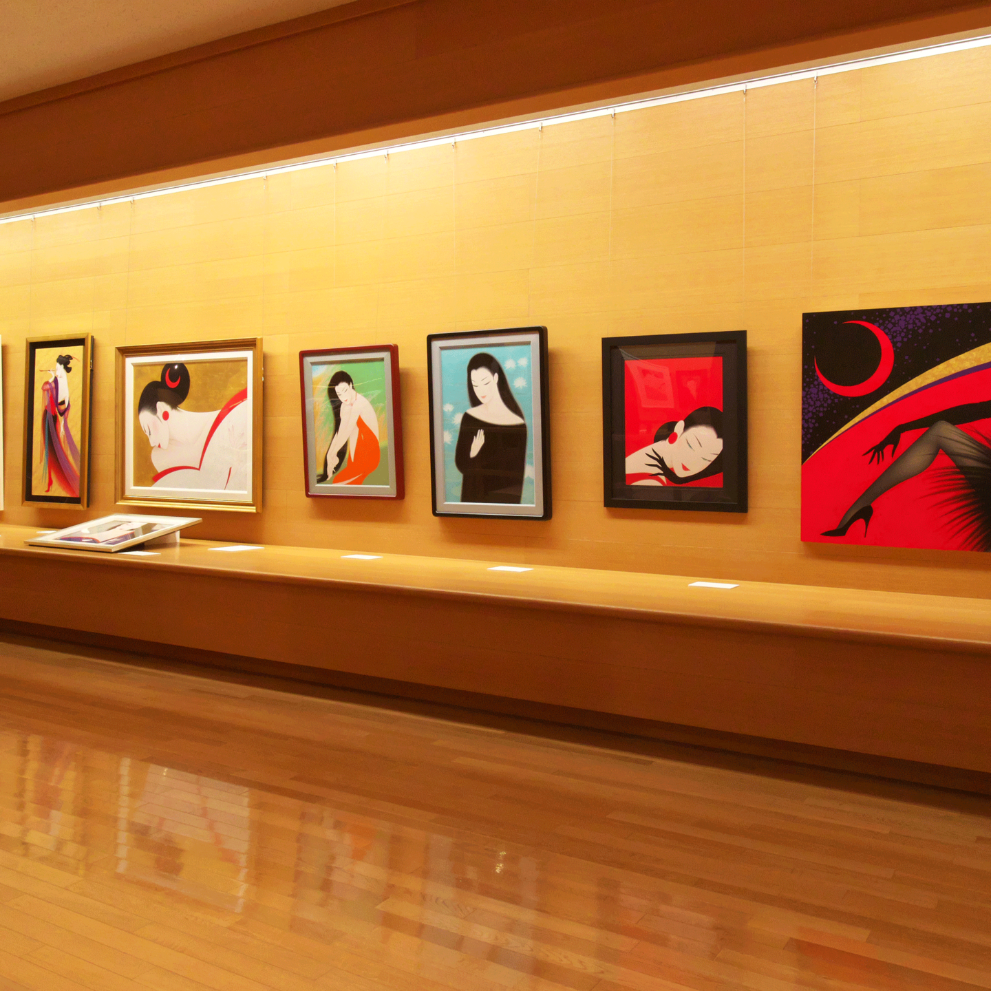 醍醐寺霊宝館秋期特別展「鶴田一郎 ミューズ達の祈り」霊宝館入口左展示室